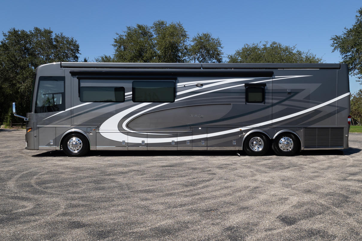 2023 Newmar London Aire 4551 gallery image-9