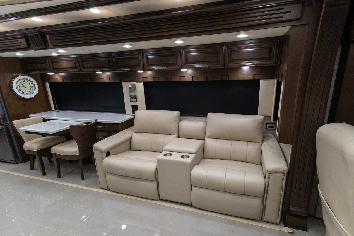 2023 Newmar London Aire 4551 gallery image-16