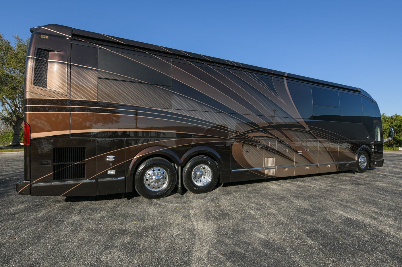 Luxury Preowned Motorcoaches and RVs: The Motorcoach Store