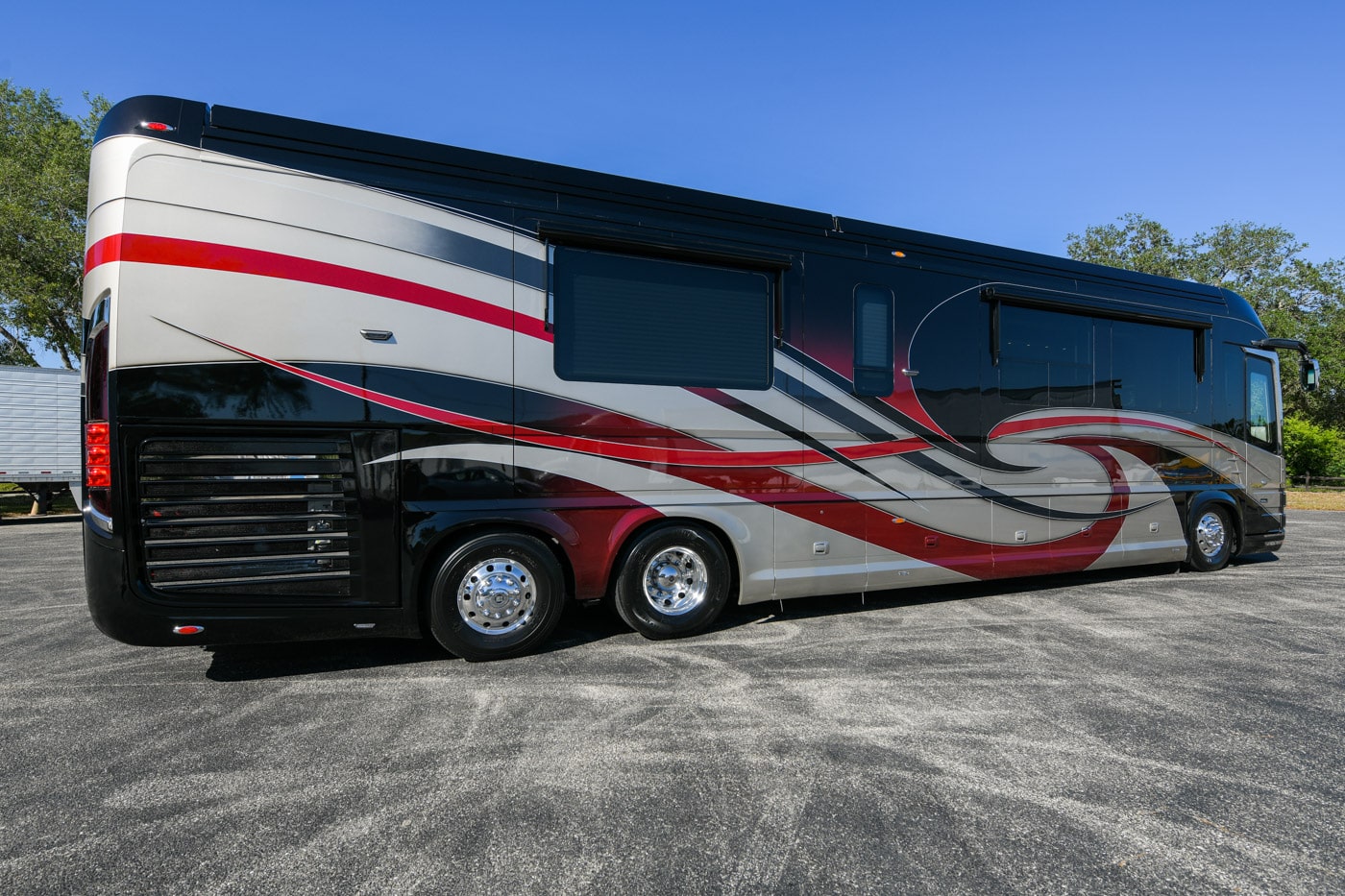 Luxury Preowned Motorcoaches and RVs: The Motorcoach Store